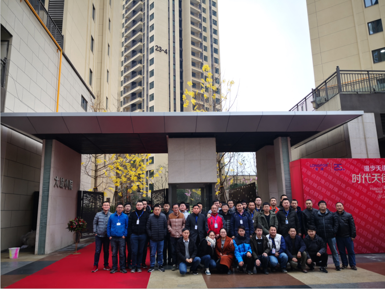 时代天街寒冬绽放，黑豹防水温暖护航